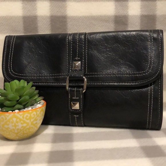 Black faux leather clutch bag - Picture 1 of 6